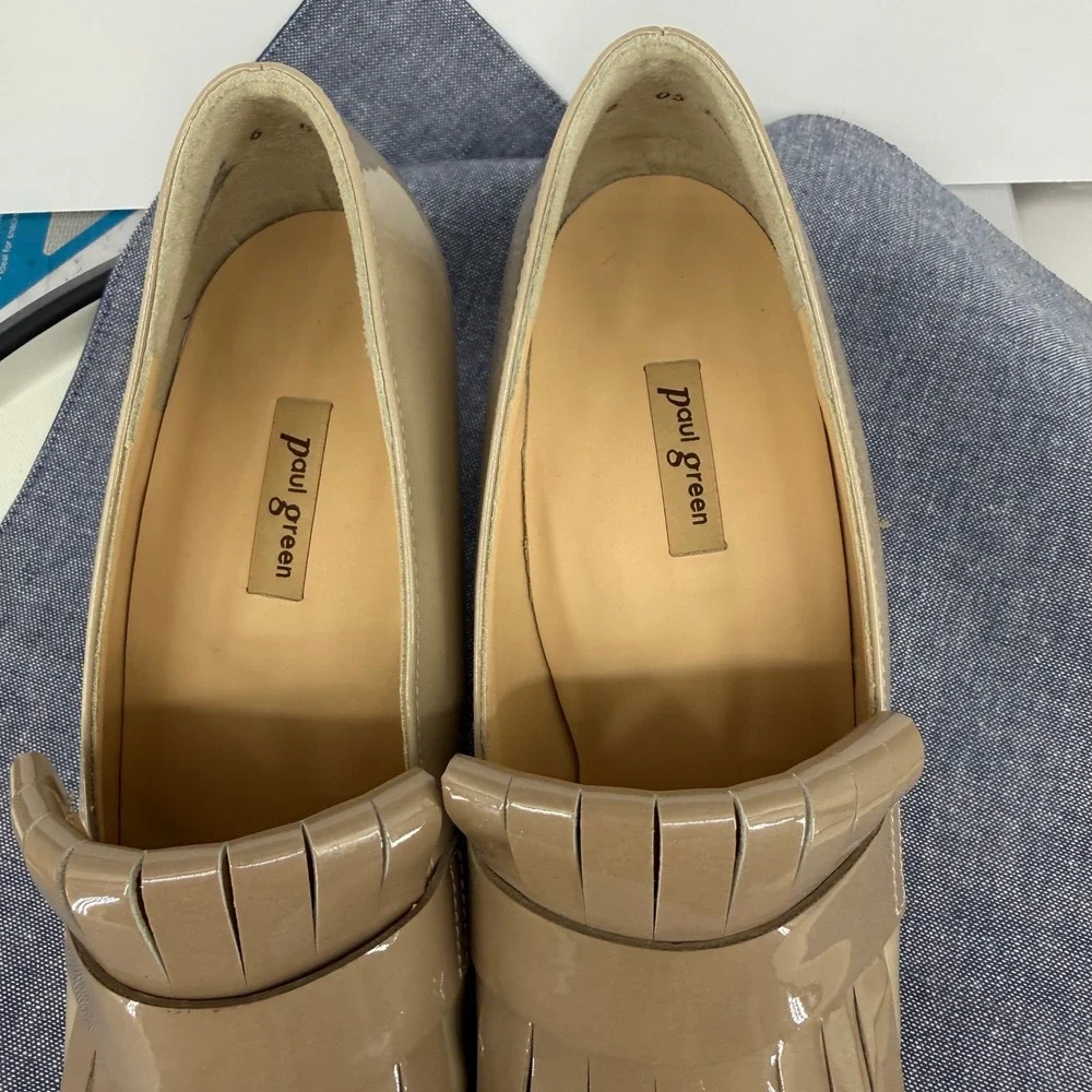 Paul Green Kiltie Loafer Fringe Pumps 8 Beige Patent Leather Square Toe